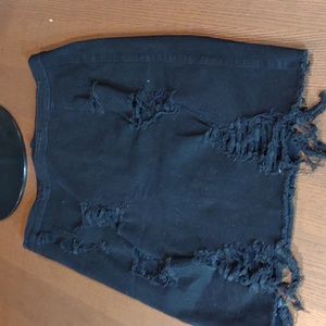 vanberfia Women's Casual Distressed Ripped Denim Short Skirt Size L. NWT